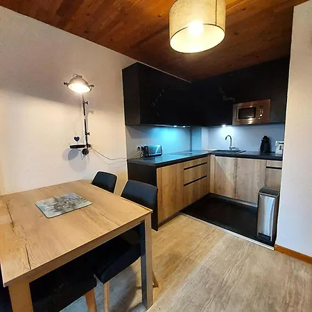 Les Belles Feuilles - 2 Pieces Pour 6 Personnes De 38m 951 La Plagne-Tarentaise